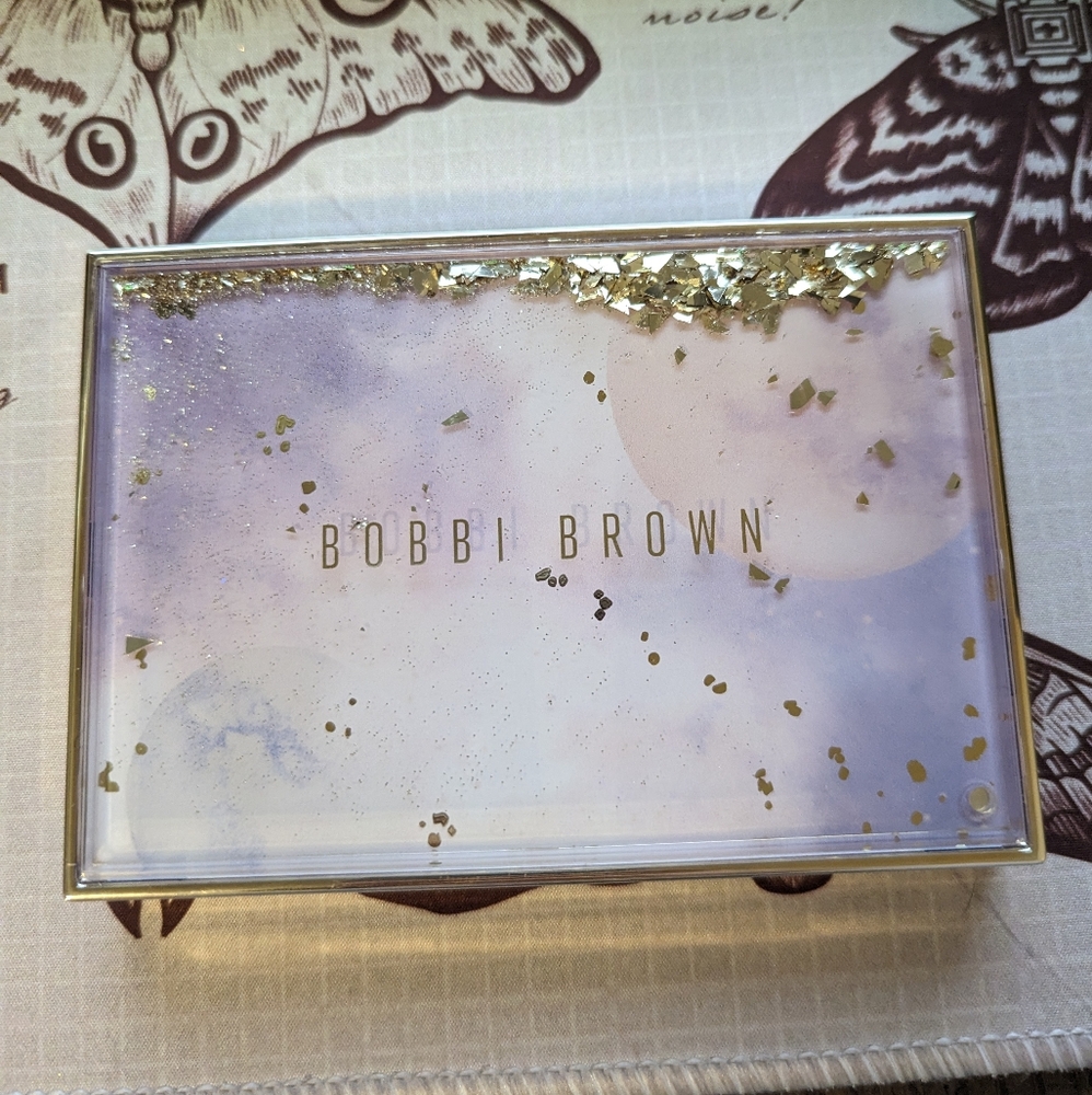 Limited Edition Bobbi Brown Moonstone Glow Palette